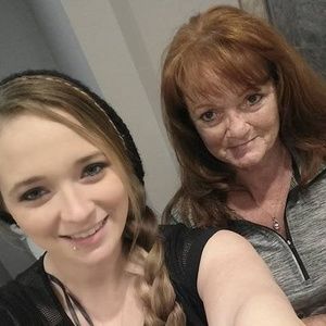 Meet your Posher, Gloria